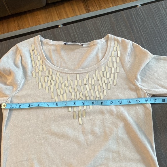 Jones and Co. ladies knitted sweater with short sleeves in size small. - Picture 6 of 7